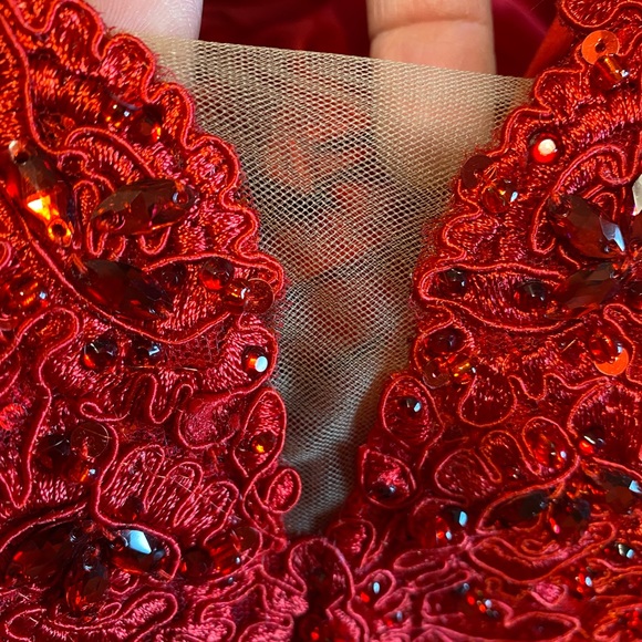 Beautiful Red Sweet 16 or Prom Dress - Picture 4 of 9